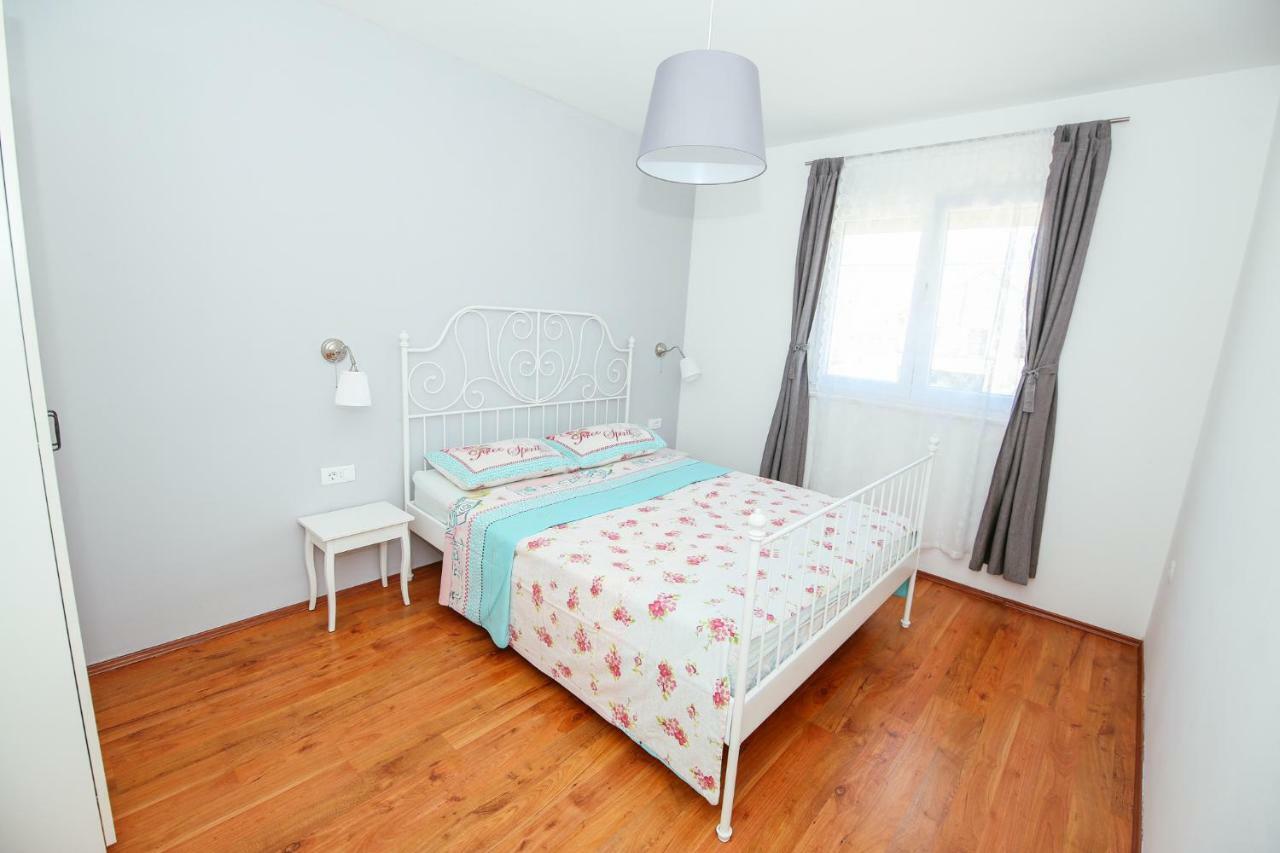 Apartmani Maksan Pakoštane Dış mekan fotoğraf